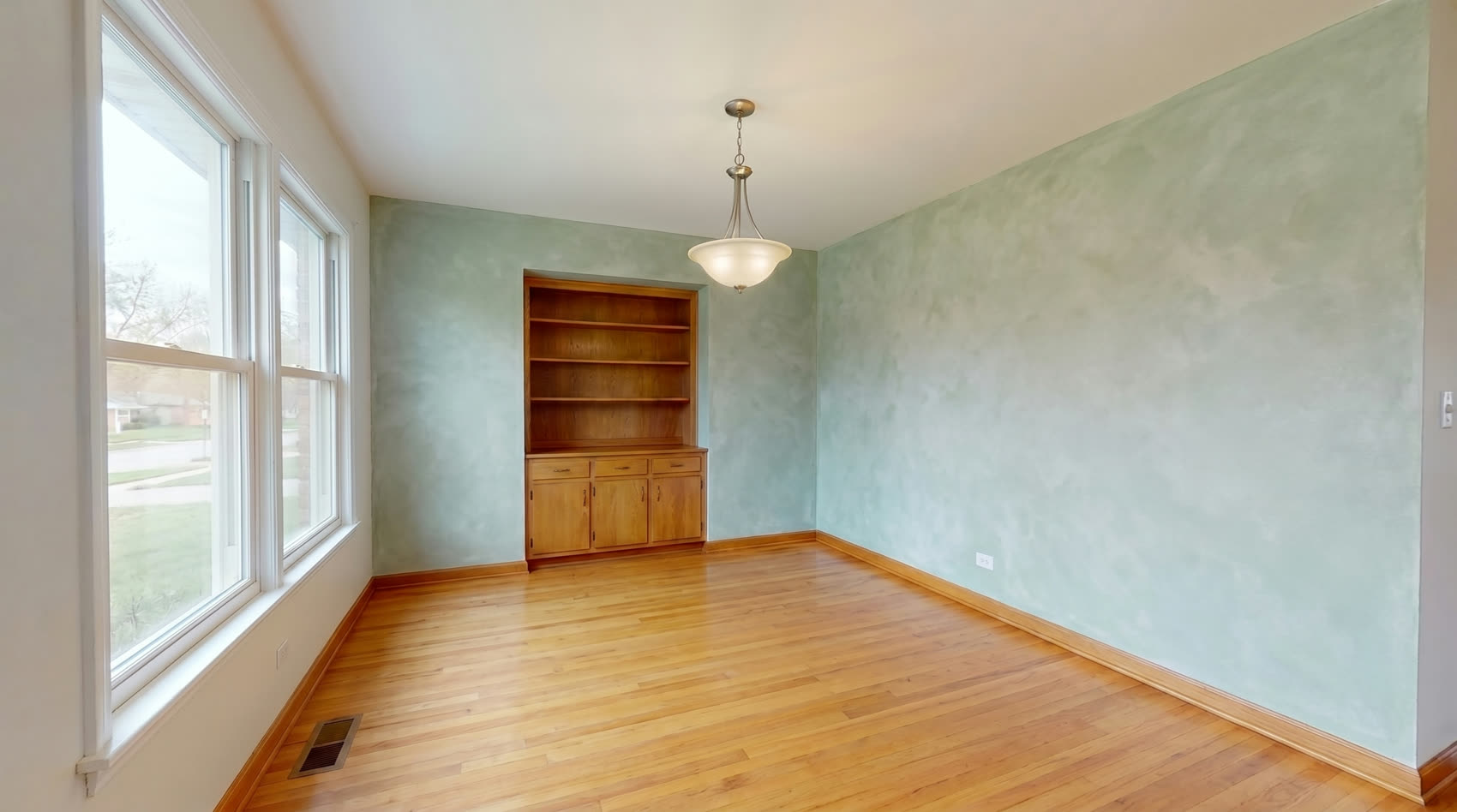 Dining room in sage limewash